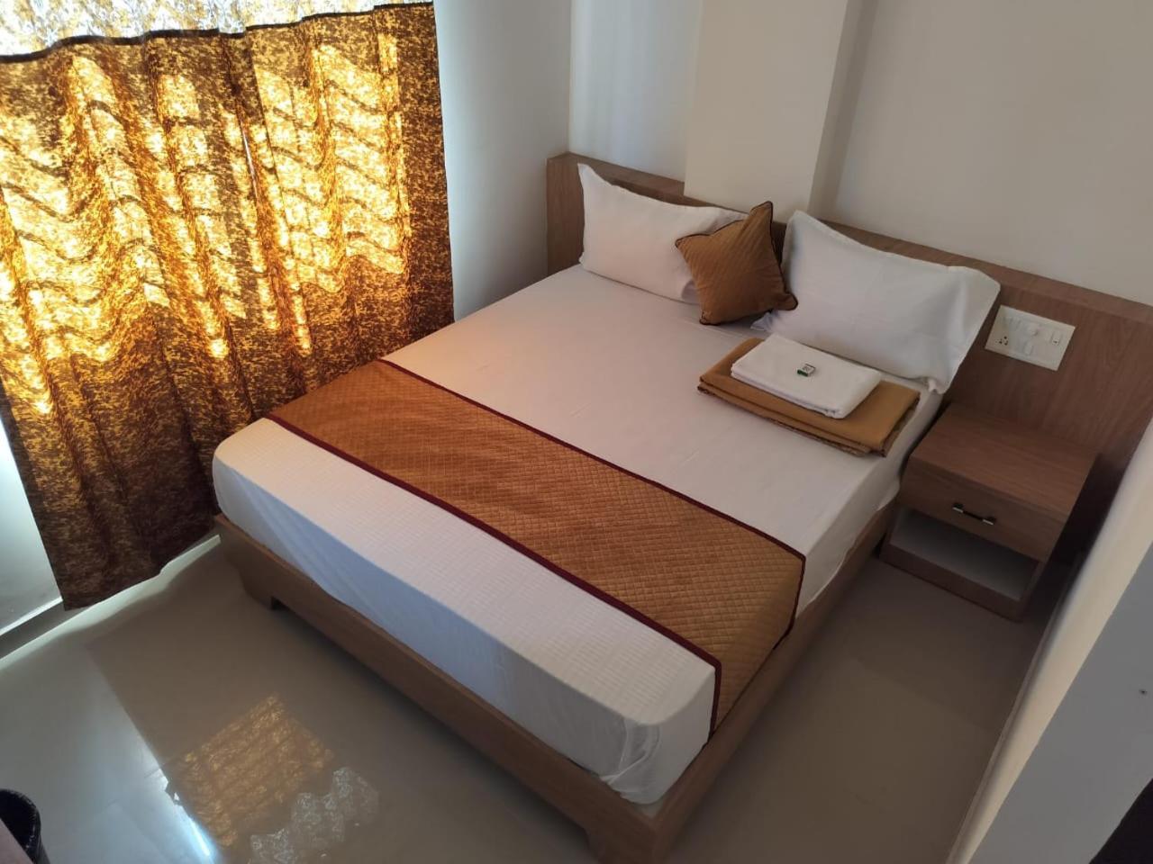 Classic Comfort Lodge Мангалор Экстерьер фото